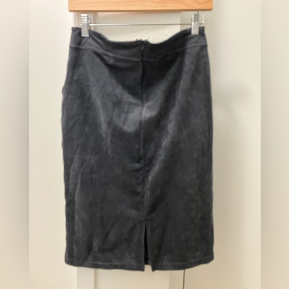 Calvin Klein vegan suede gray pencil skirt - Picture 2 of 4